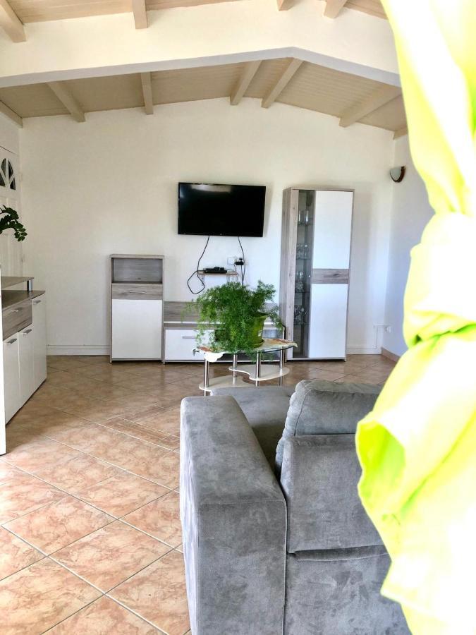 Villa Des Iles Басе Тере Екстериор снимка